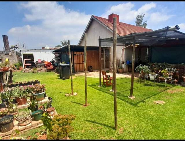 3 BEDROOM HOUSE FOR SALE IN RHODESFIELD